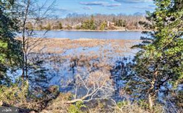 436 THOMPSON CIR, Colonial Beach, VA 22443