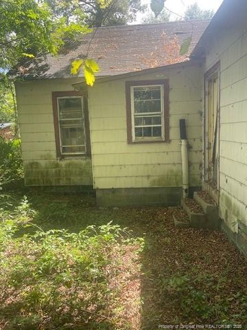 5552 River Road, Hope Mills, NC 28348