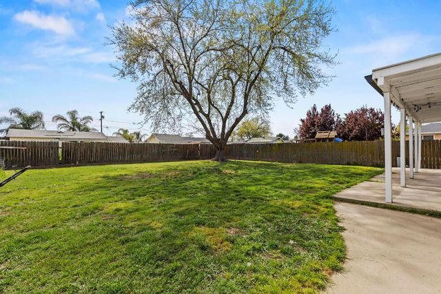 1984 15th St, Olivehurst, CA 95961