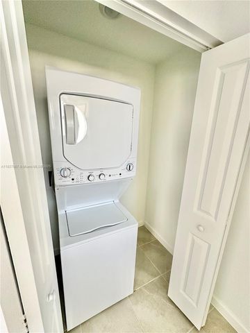 10049 SW 228th Ter, Miami, FL 33190