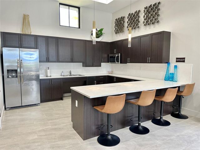 10049 SW 228th Ter, Miami, FL 33190