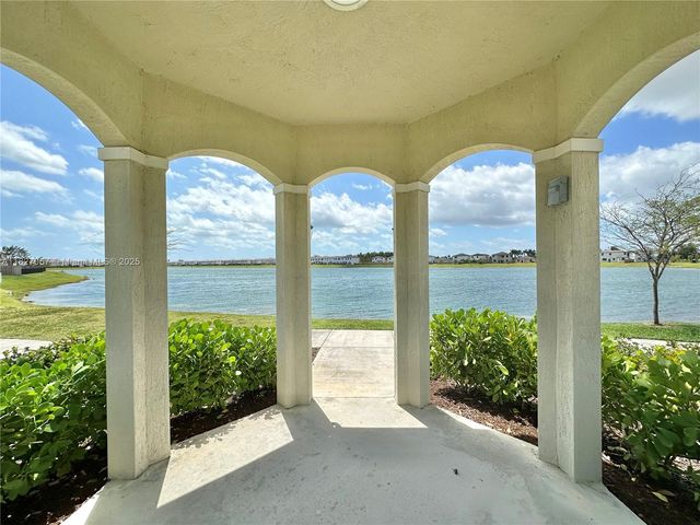 10049 SW 228th Ter, Miami, FL 33190