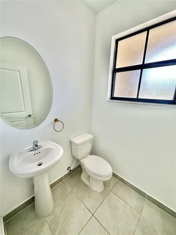 10049 SW 228th Ter, Miami, FL 33190