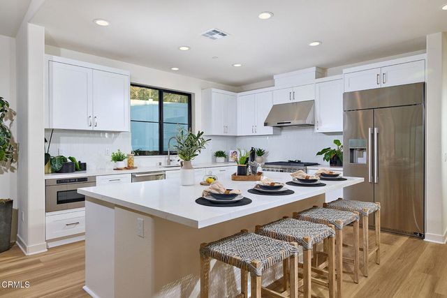 3245 Arrowhead Court, Altadena, CA 91001