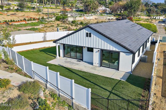 3245 Arrowhead Court, Altadena, CA 91001