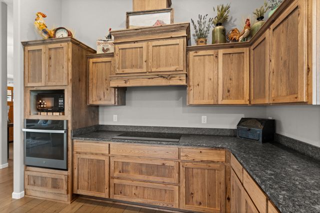 182 Blue Chip Lane, Grants Pass, OR 97527