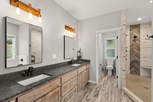 182 Blue Chip Lane, Grants Pass, OR 97527