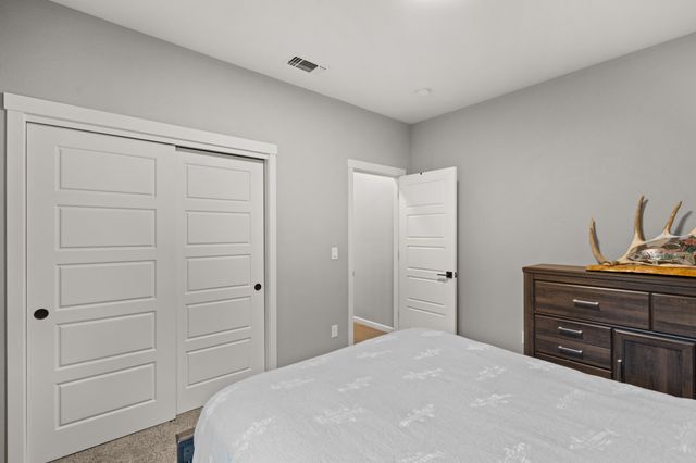 182 Blue Chip Lane, Grants Pass, OR 97527