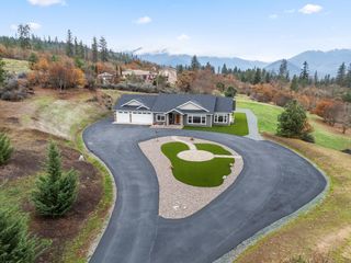 182 Blue Chip Lane, Grants Pass, OR 97527