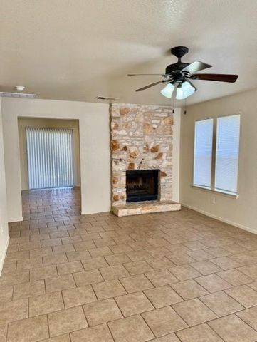 11910-B Tanglebriar TRL, Austin, TX 78750