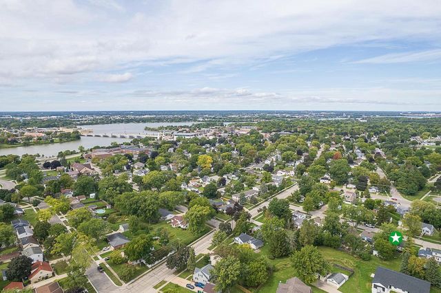 932 MANSION STREET, De Pere, WI 54115