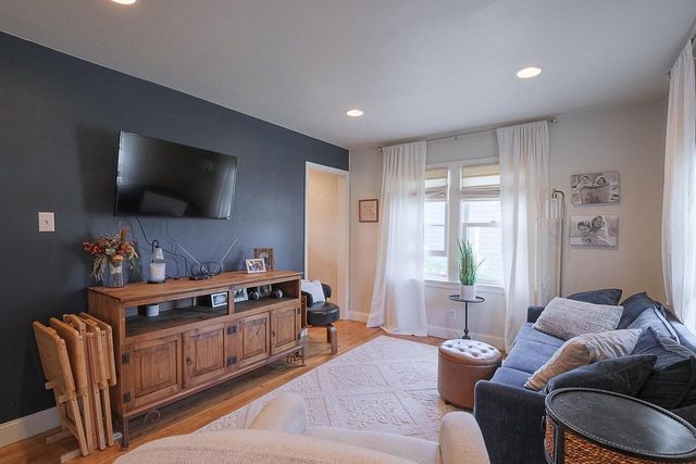 932 MANSION STREET, De Pere, WI 54115