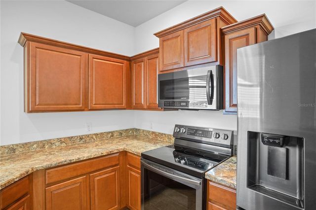 222 BLACKSTONE CREEK ROAD, Groveland, FL 34736