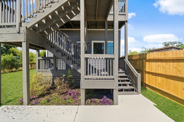 8203 Tower Street, Houston, TX 77088