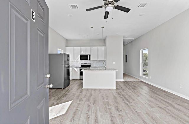 8203 Tower Street, Houston, TX 77088