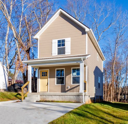 923 Oak Ln, Clarksville, TN 37040