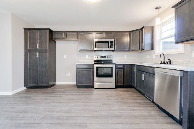 923 Oak Ln, Clarksville, TN 37040
