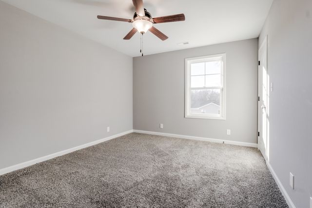 923 Oak Ln, Clarksville, TN 37040