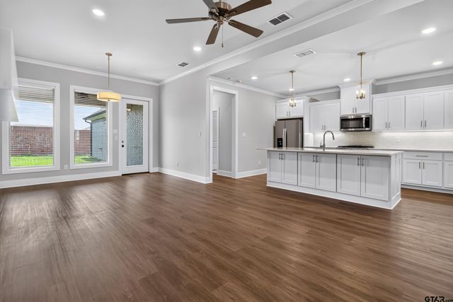 7012 Hillside Ave, Tyler, TX 75707