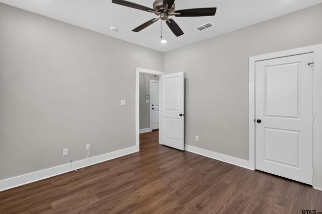 7012 Hillside Ave, Tyler, TX 75707