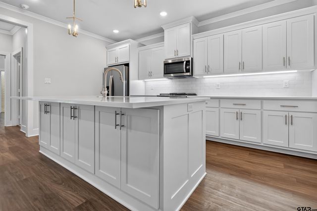 7012 Hillside Ave, Tyler, TX 75707