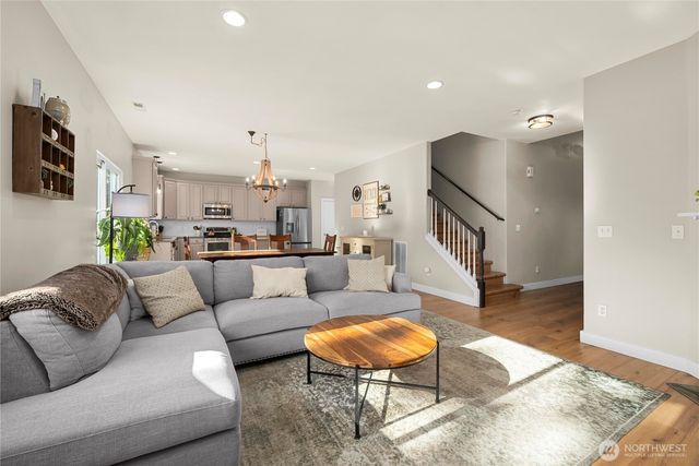 27669 256th Place SE, Maple Valley, WA 98038