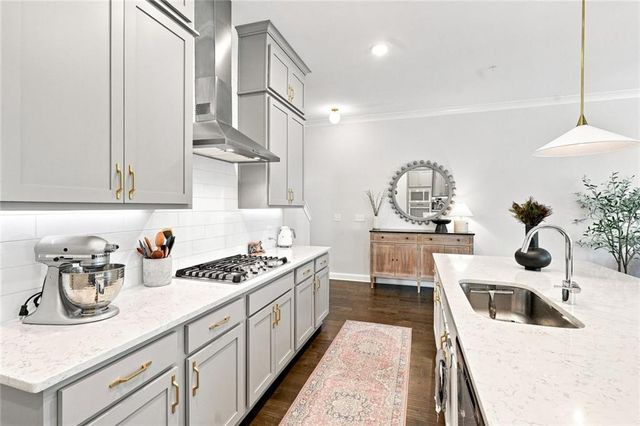 260 Walker Avenue, Roswell, GA 30076