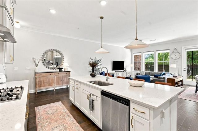 260 Walker Avenue, Roswell, GA 30076