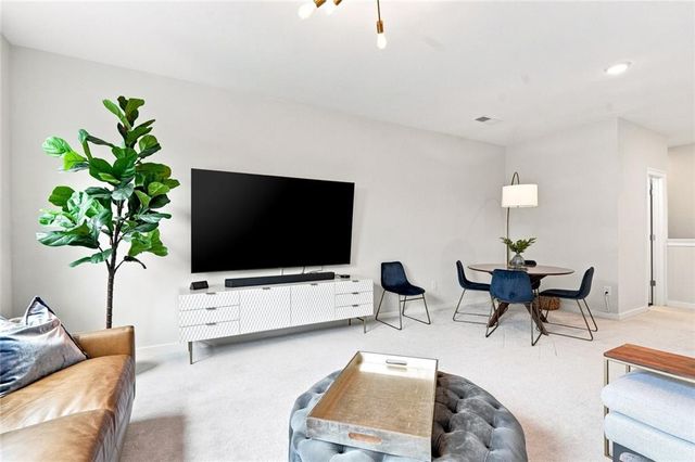 260 Walker Avenue, Roswell, GA 30076