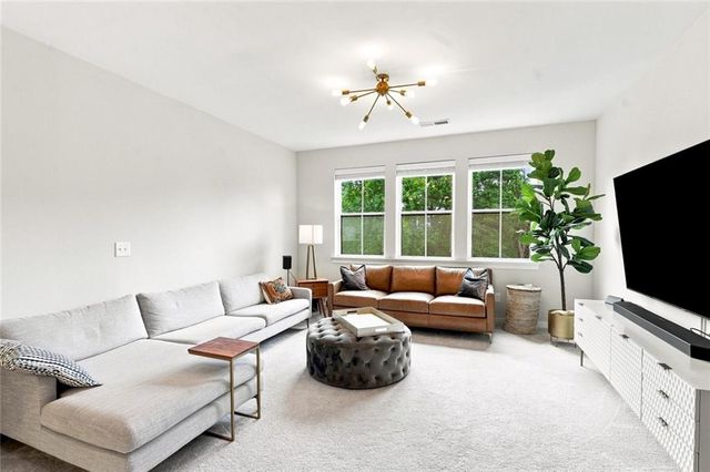 260 Walker Avenue, Roswell, GA 30076