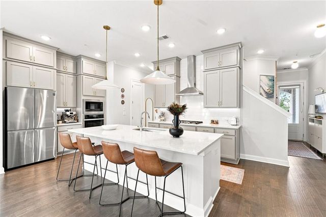 260 Walker Avenue, Roswell, GA 30076