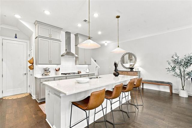 260 Walker Avenue, Roswell, GA 30076