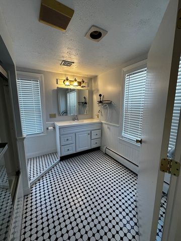 144 E. Main St 2, Westborough, MA 01581