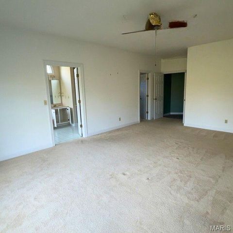 74 W Meath Ring, Weldon Spring, MO 63304