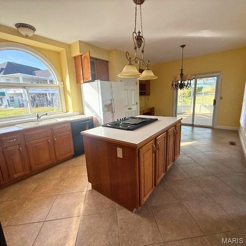 74 W Meath Ring, Weldon Spring, MO 63304