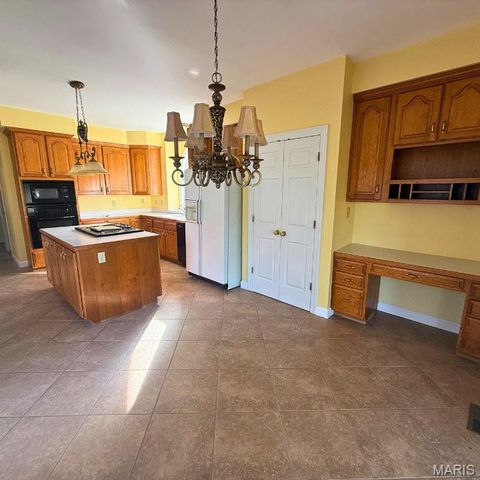 74 W Meath Ring, Weldon Spring, MO 63304