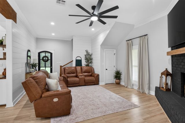 564 Middleton Road, Stonewall, LA 71078