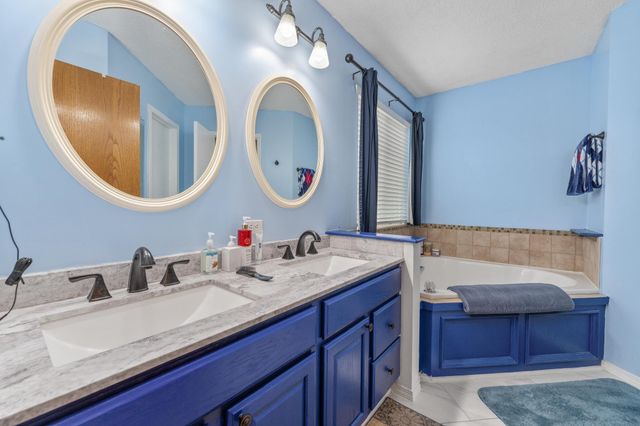 703 S Todd Cir, Wichita, KS 67207