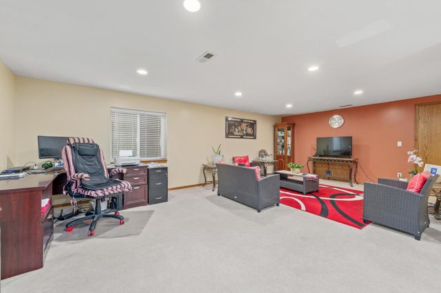 703 S Todd Cir, Wichita, KS 67207