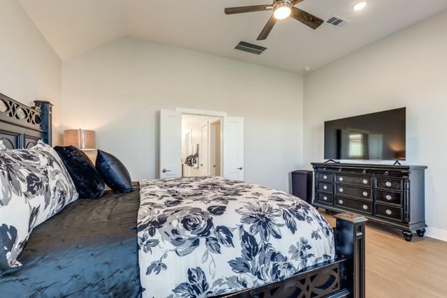 8515 Pier Cove Drive, Cypress, TX 77433