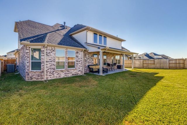 8515 Pier Cove Drive, Cypress, TX 77433