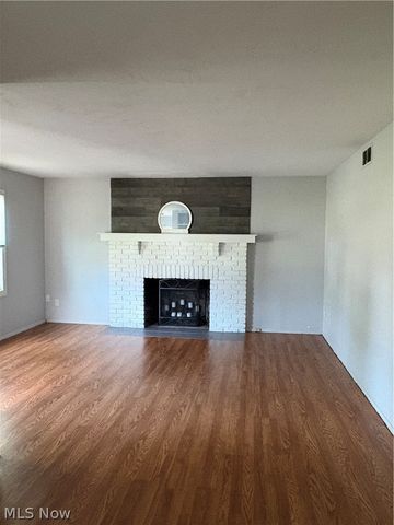 307 Rowan Drive, Berea, OH 44017
