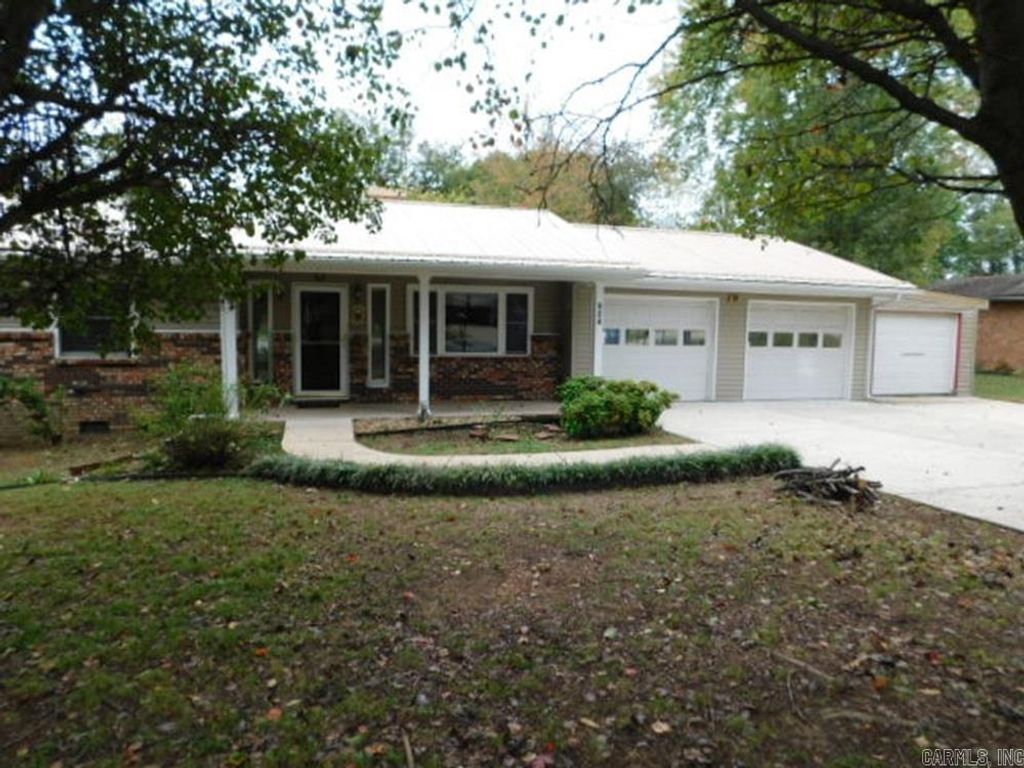 924 E 1st, Mountain Home, AR 72653