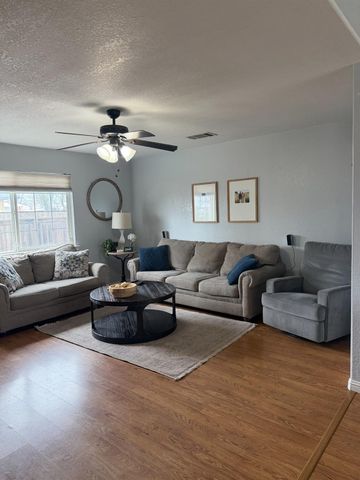 5712 E Jahant Rd, Galt, CA 95632