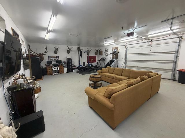 5712 E Jahant Rd, Galt, CA 95632