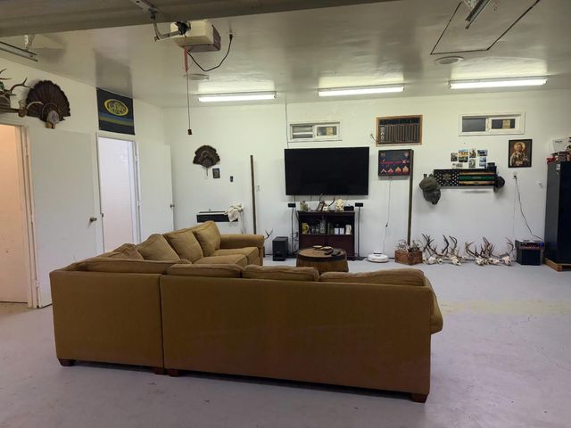 5712 E Jahant Rd, Galt, CA 95632