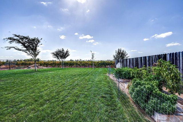 5712 E Jahant Rd, Galt, CA 95632