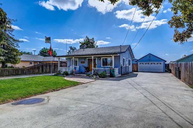 5712 E Jahant Rd, Galt, CA 95632