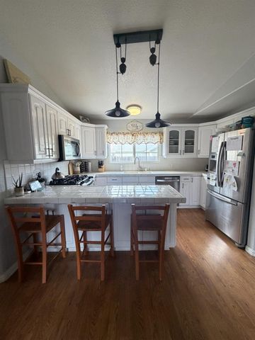 5712 E Jahant Rd, Galt, CA 95632