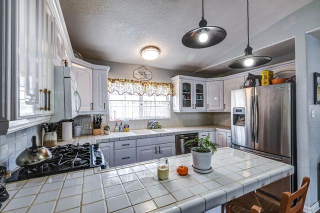 5712 E Jahant Rd, Galt, CA 95632